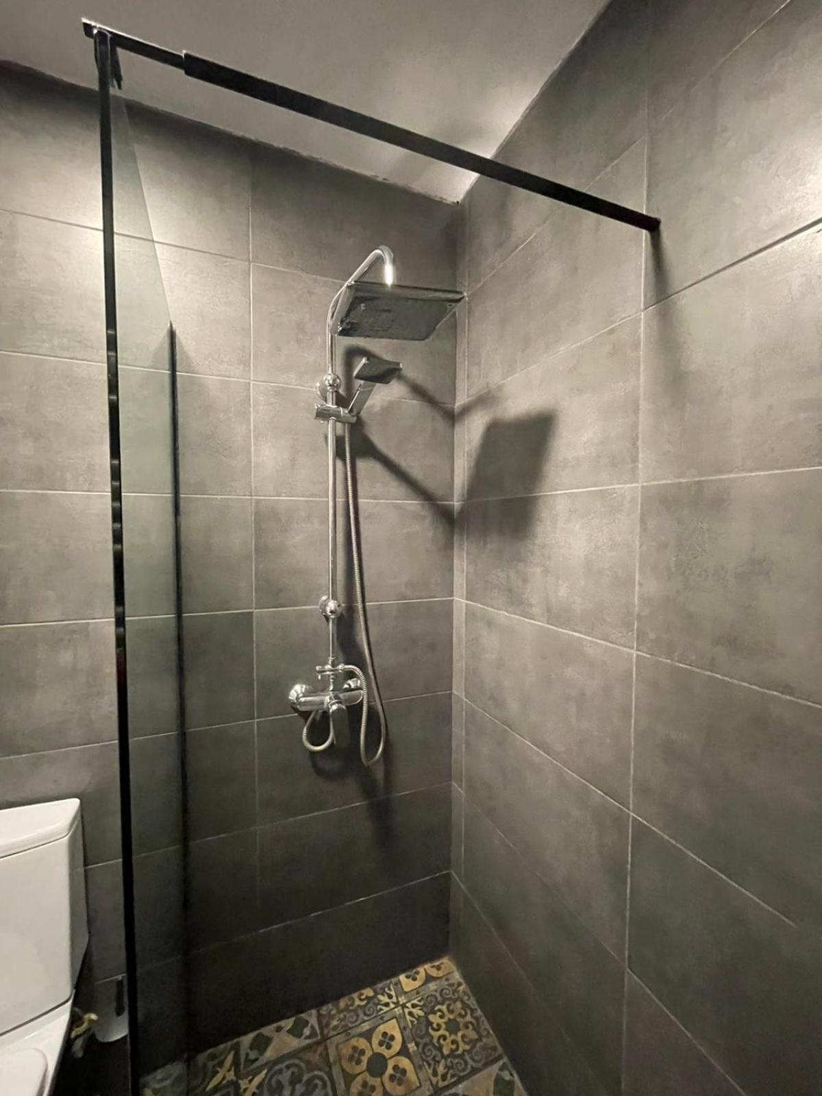 Art Hotel Tabidze Tbilisi Esterno foto