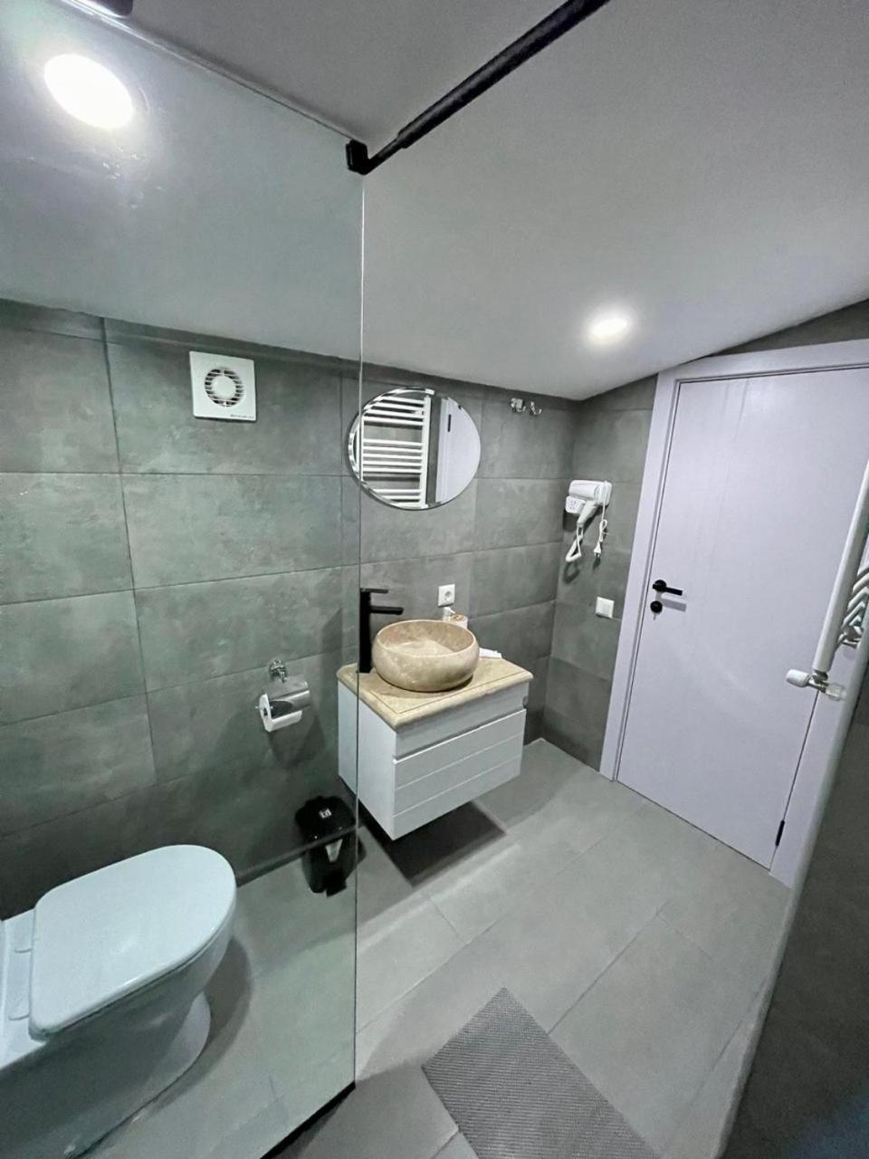 Art Hotel Tabidze Tbilisi Esterno foto