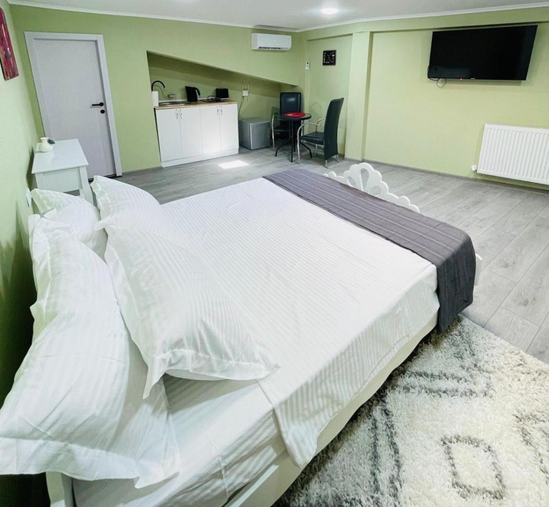 Art Hotel Tabidze Tbilisi Esterno foto